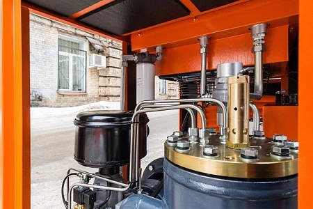 Станция компрессорная электрическая с частотным регулированием ЗИФ-СВЭ-4,5/1,0 ШМЧ