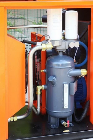 Станция компрессорная электрическая с частотным регулированием ЗИФ-СВЭ-3/0,7 ШМЧ