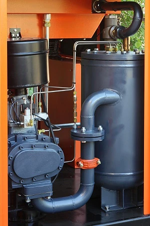 Станция компрессорная электрическая с частотным регулированием ЗИФ-СВЭ-21/0,7 ШМЧ